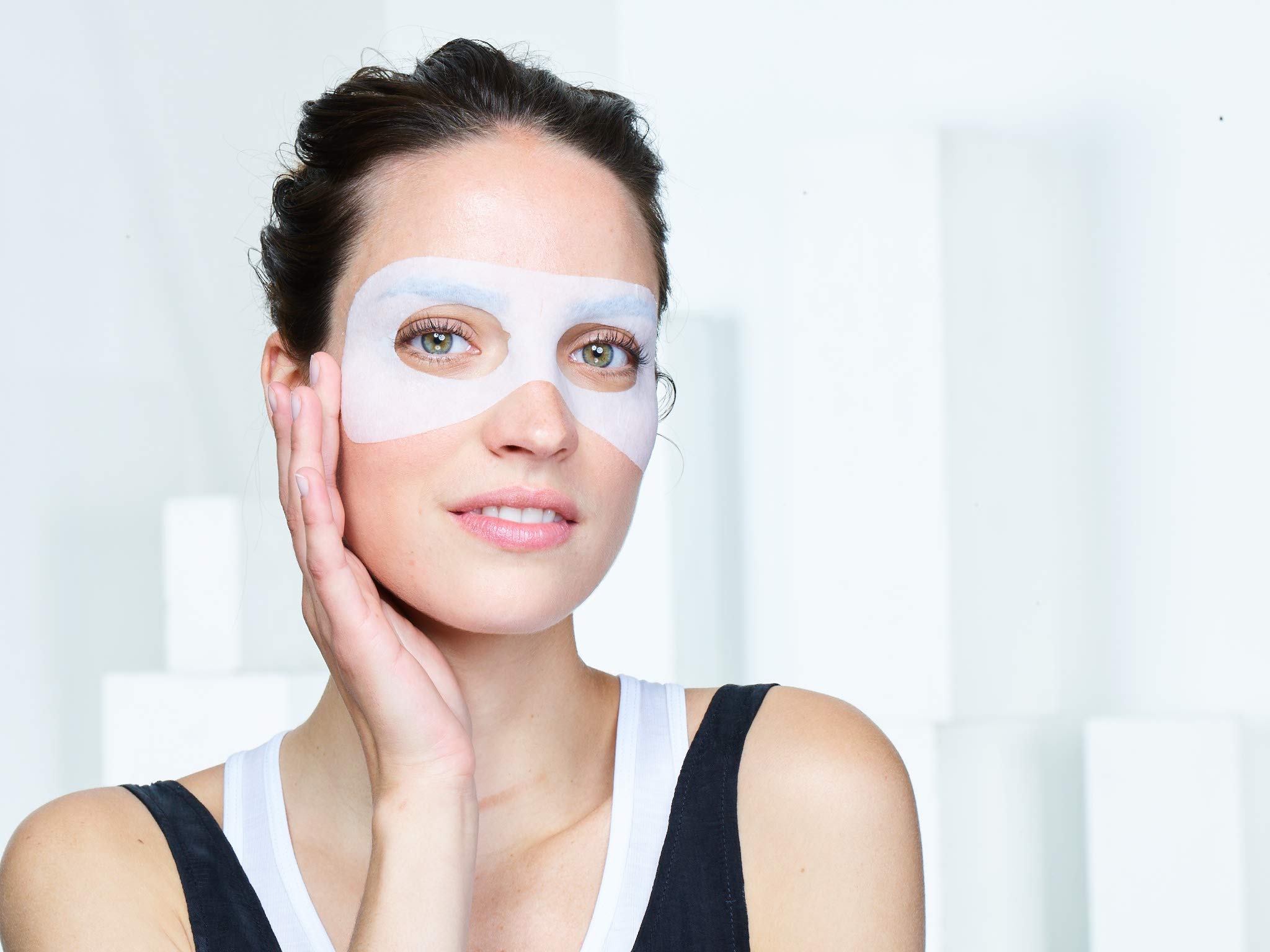 garnier-maschera-occhi-monodose-acqua-di-cocco-e-acido-ialuronico image 4