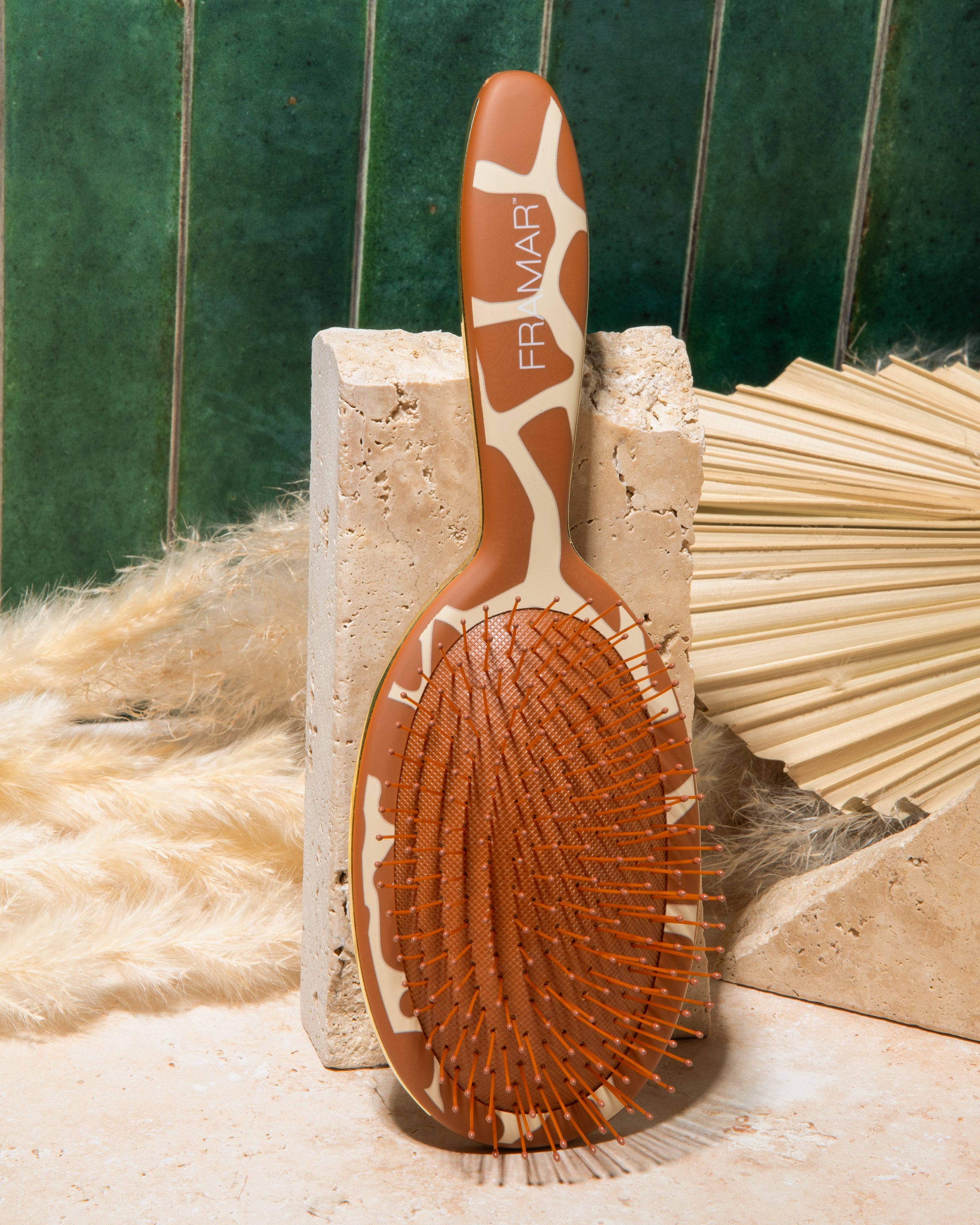 framar-you-bet-giraffe-detangle-brush-spazzola-districante image 4