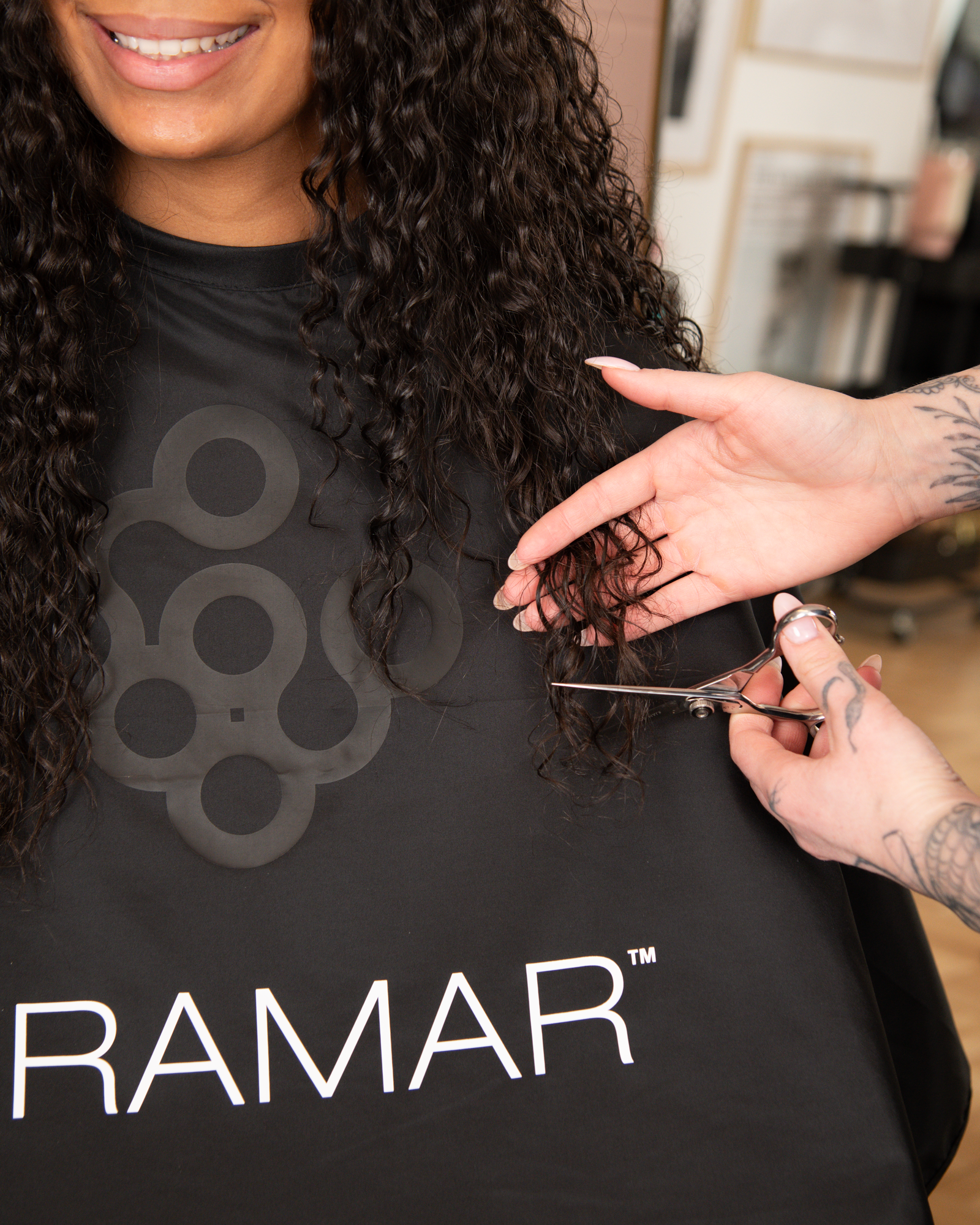 framar-cutting-cover-mantella-da-taglio-resistente-ad-acqua-e-capelli image 4