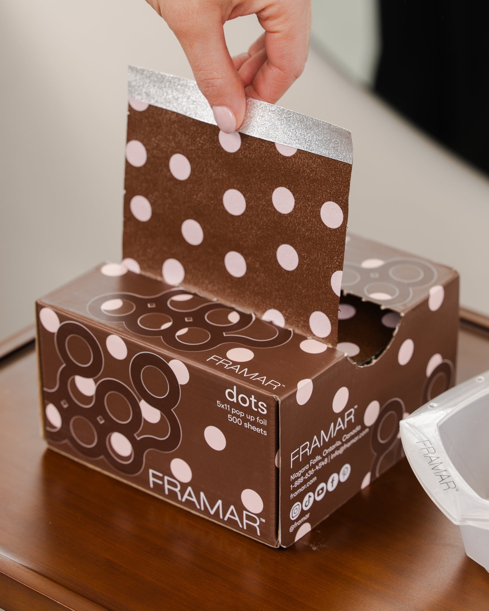 framar-5x11-pop-up-foil-500-fogli-chocolate-polka-dots image 4