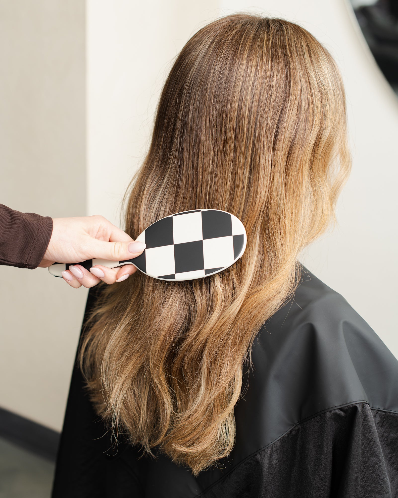 framar-checked-out-detangle-brush-districante image 4