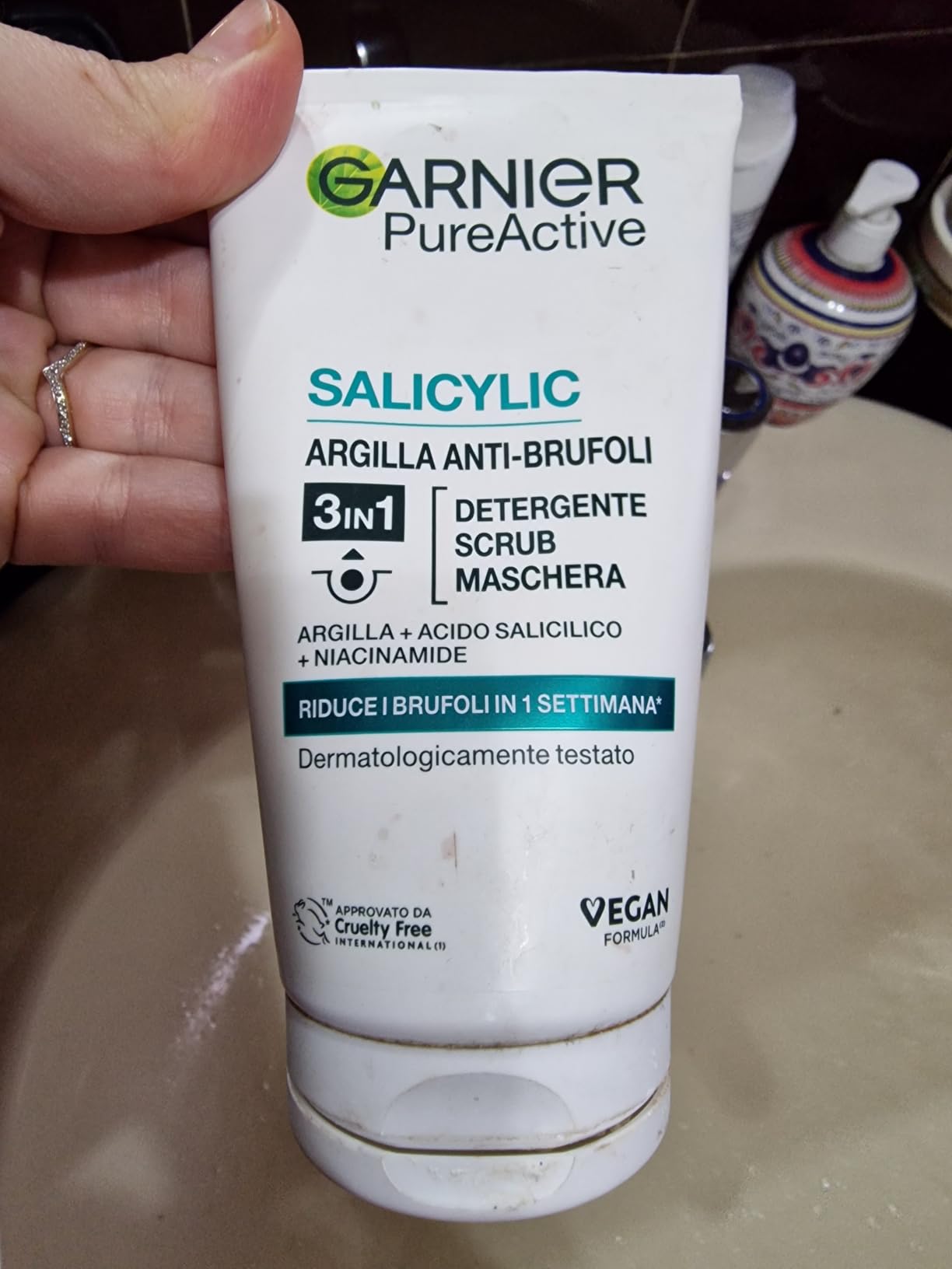 Fidanzata con questa maschera